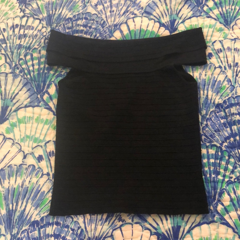 LAST CALL!!!! Lillie Rubin off the shoulder top